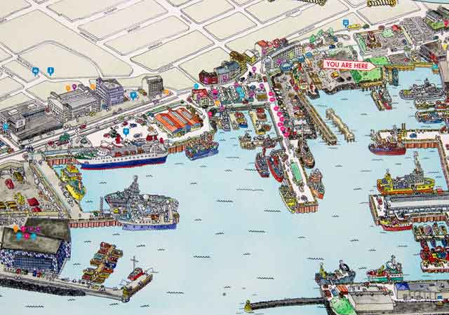 Links die Harpa, rechts Þúfa, der grüne Grashügel und dazwischen der Hafen