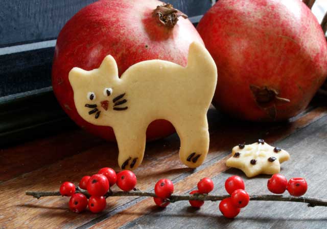 Julkekse in Form der isl&auml;ndischen Weihnachtskatze Jólak&ouml;tturinn