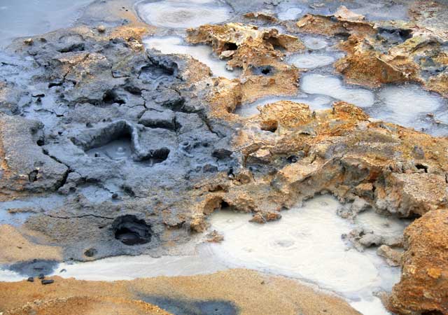 Es blubbert, brodelt und zischt an allen Ecken