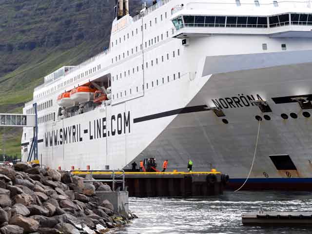 Die Norr&ouml;na im Hafen von Seydisfjördur
