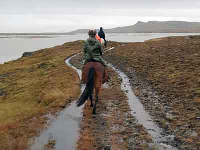 Die Wege stehen unter Wasser