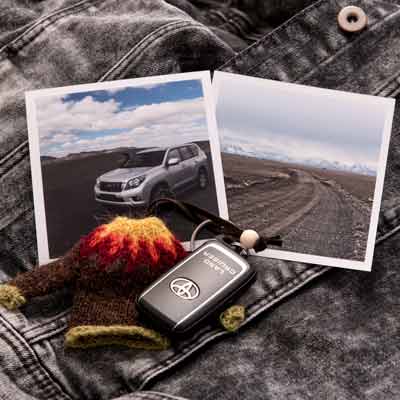 Mini-Pullover Lopapeysa Modell Fagradalsfjall als Schlüsselanhänger