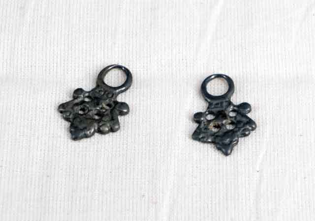 Die Broschen, die Agnes bei der Hinrichtung trug