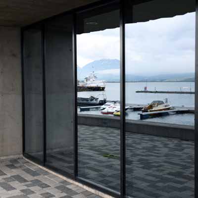 Akureyri Hafen - Gespiegelt