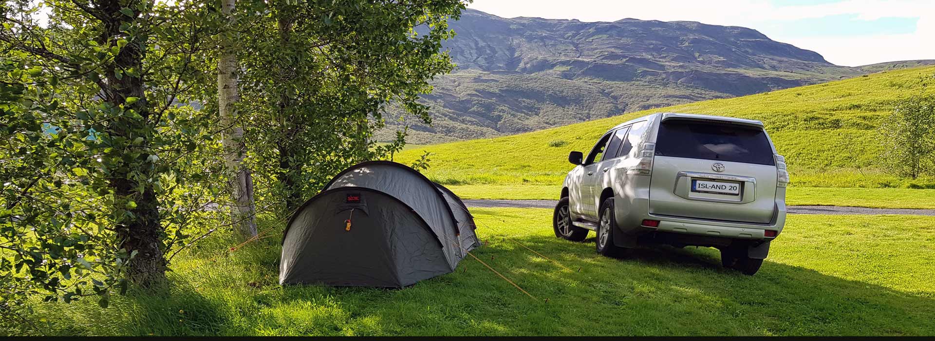 Camping ist vielseitig und hängt stark von eurer Art des Urlaubs ab. Entdeckt die Camping-Essentials, die sich auf meinen Islandreisen bewährt haben.