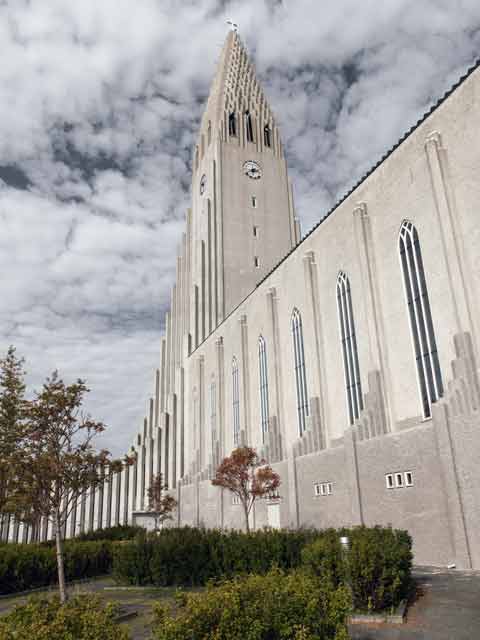 Die Kirche in ihrer ganzen Pracht
