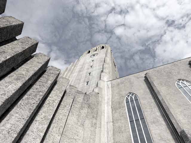 Der imposante Glockenturm